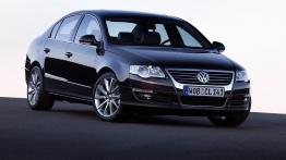 Volkswagen Passat 2005 - widok z przodu