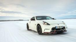 Nissan 370Z Nismo (2015) - widok z przodu