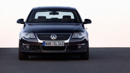 Volkswagen Passat 2005 - widok z przodu