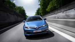 Toyota Auris II Hatchback Facelifting Hybrid (2015) - widok z przodu