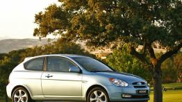 Hyundai Accent 2006 - prawy bok