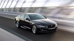 Jaguar XJ X351 Facelifting (2016) - widok z przodu