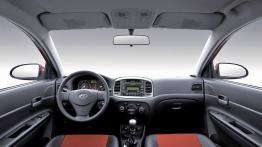 Hyundai Accent 2006 - pełny panel przedni