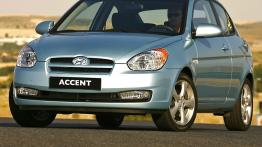 Hyundai Accent 2006 - widok z przodu