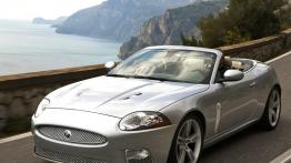 Jaguar XKR Cabrio 2006 - widok z przodu