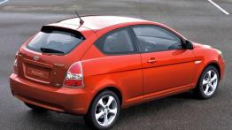 Hyundai Accent 2006 - prawy bok