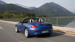 BMW Z4 E89 Facelifting Estoril Blue (2016) - widok z tyłu