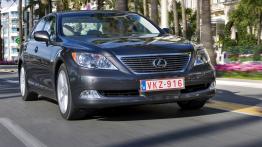 Lexus LS 2007 - widok z przodu