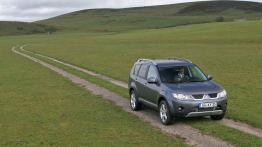 Mitsubishi Outlander 2007 - widok z przodu