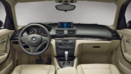 BMW Seria 1 2007 - pełny panel przedni