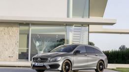 Mercedes CLA 250 4MATIC Shooting Brake (X117) - widok z przodu