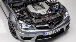 Mercedes C63 AMG Edition 507 - maska otwarta