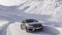 Mercedes CLA 250 4MATIC Shooting Brake (X117) - widok z przodu