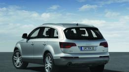 Audi Q7 - widok z tyłu