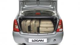 Dacia Logan 2007 - tył - bagażnik otwarty
