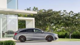 Mercedes CLA 250 4MATIC Shooting Brake (X117) - prawy bok