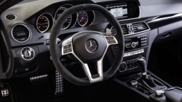 Mercedes C63 AMG Edition 507 - kokpit