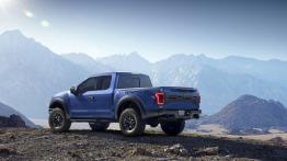 Ford F-150 Raptor (2017) - widok z tyłu