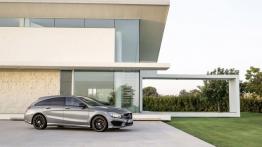 Mercedes CLA 250 4MATIC Shooting Brake (X117) - prawy bok