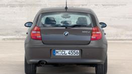 BMW Seria 1 2007 - widok z tyłu