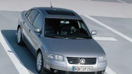 Volkswagen Passat V W8 - widok z przodu