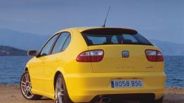 Seat Leon Cupra R - tył - reflektory wyłączone