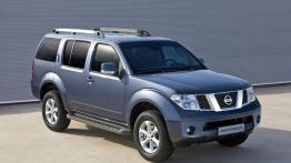 Nissan Pathfinder 2008 - widok z przodu