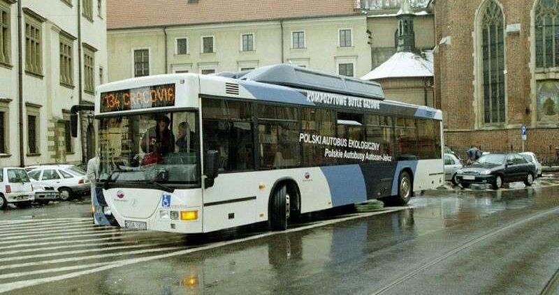 Po Krakowie autobusem &#8222;na gazie&#8221; ... ?