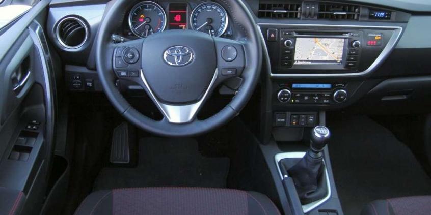 Toyota Auris Touring Sport - solidny standard