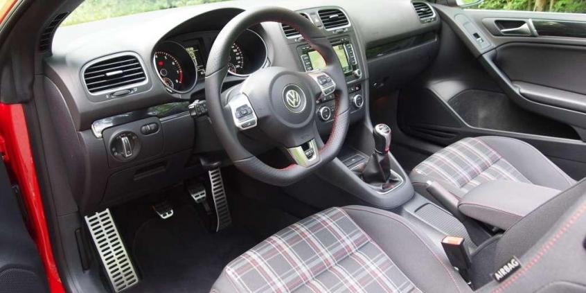 Sport pod gołym niebem - Volkswagen Golf GTI Cabriolet