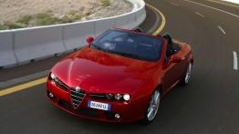 Alfa Romeo Spider 2009 - widok z przodu