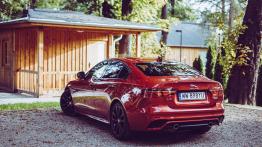 Jaguar XE Sedan Facelifting 2.0 i4P 300KM 221kW od 2019