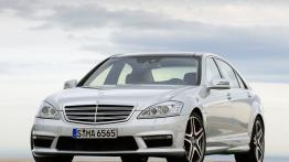 Mercedes Klasa S 65 AMG 2009 - widok z przodu