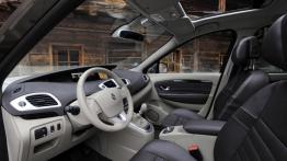 Renault Grand Scenic 2009 - widok ogólny wnętrza z przodu