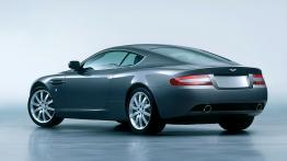 Aston Martin DB9 - widok z tyłu