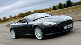 Aston Martin DB9 - widok z przodu