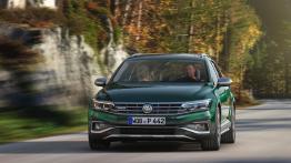 Volkswagen Passat (2019) - widok z przodu