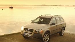 Volvo XC 90 - widok z przodu