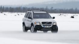 Volvo XC 90 - widok z przodu