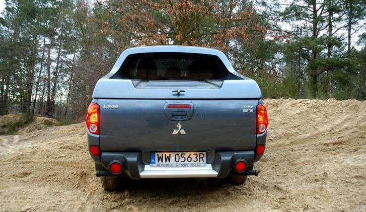 Mitsubishi L200 - farmer w mieście