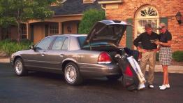 Ford Crown Victoria I 4.6 V8 193KM 142kW 1992-1997