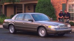 Ford Crown Victoria I 4.6 V8 213KM 157kW 1992-1997