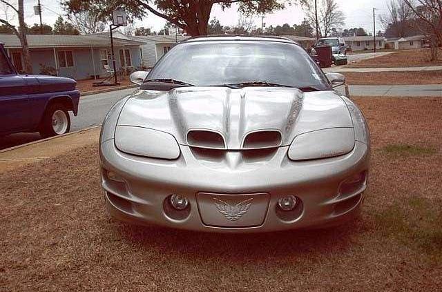 Ognisty ptak wodza Siuksów - Pontiac Firebird