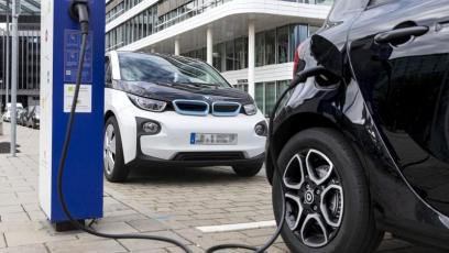 Ministerstwo Energii zmienia propozycję dopłat do aut elektrycznych. To dobra zmiana głównie dla przedsiębiorców