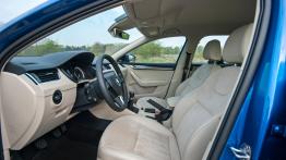 Skoda Octavia FL 1.8 TSI - nie samymi światłami żyje kierowca