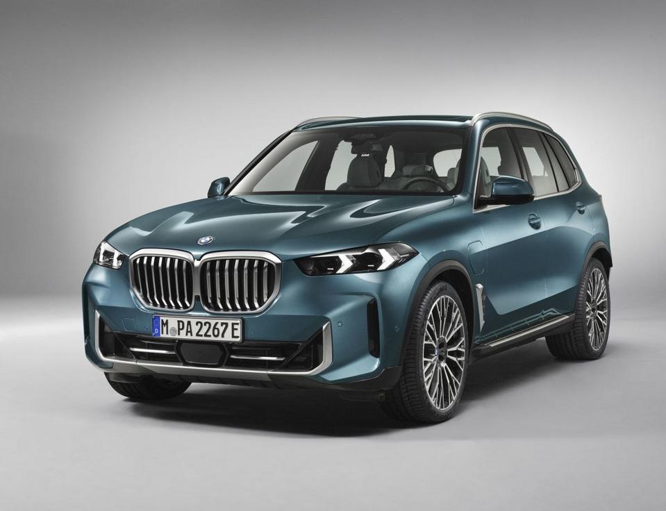 BMW X5 G05 SUV PlugIn Facelifting 3.0 50e 490KM 360kW od 2023 • Dane