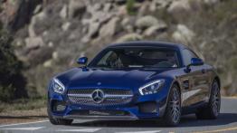 Mercedes-AMG GT S na kalifornijskich drogach - widok z przodu