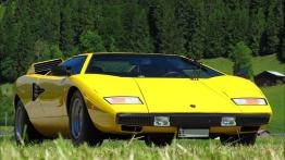 Lamborghini Countach - widok z przodu