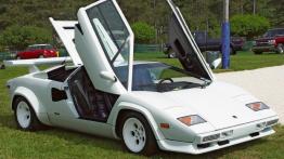 Lamborghini Countach - widok z przodu