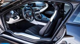 BMW i8 - zamówienia przekraczają możliwości?